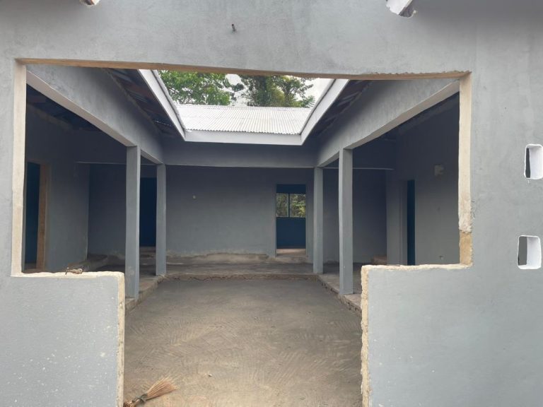 MP Kofi Benteh Afful Delivers 8-Unit Teachers’ Quarters to Abonse M/A Primary School